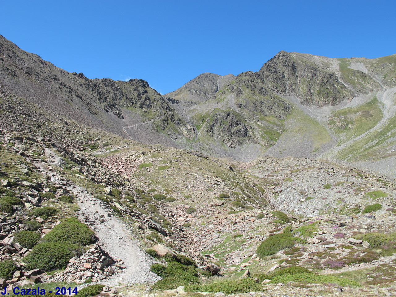 La montée vers le sommet du Carlit