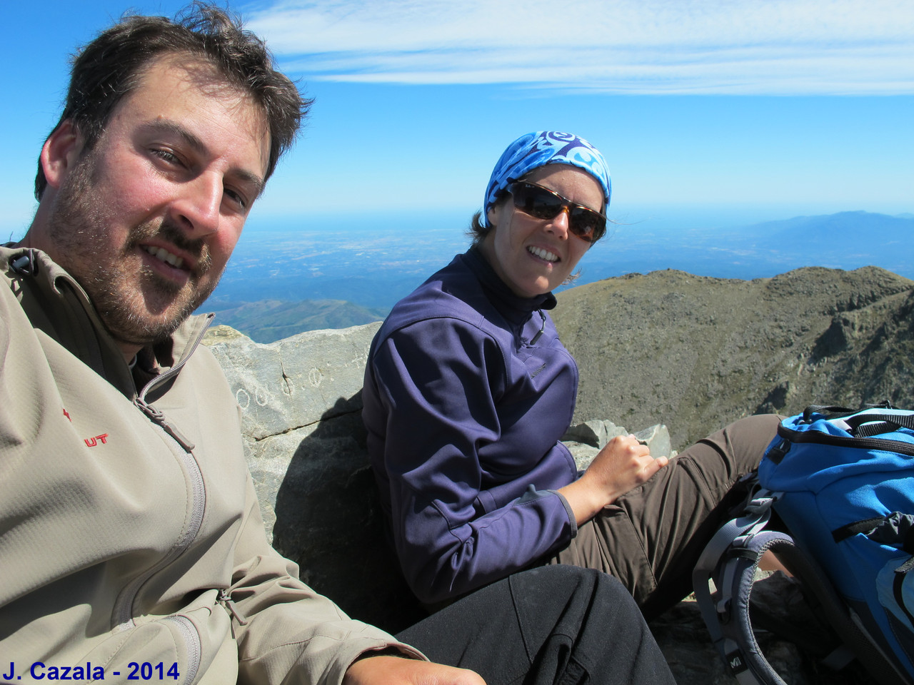 Jérôme et Adeline au sommet du Canigou