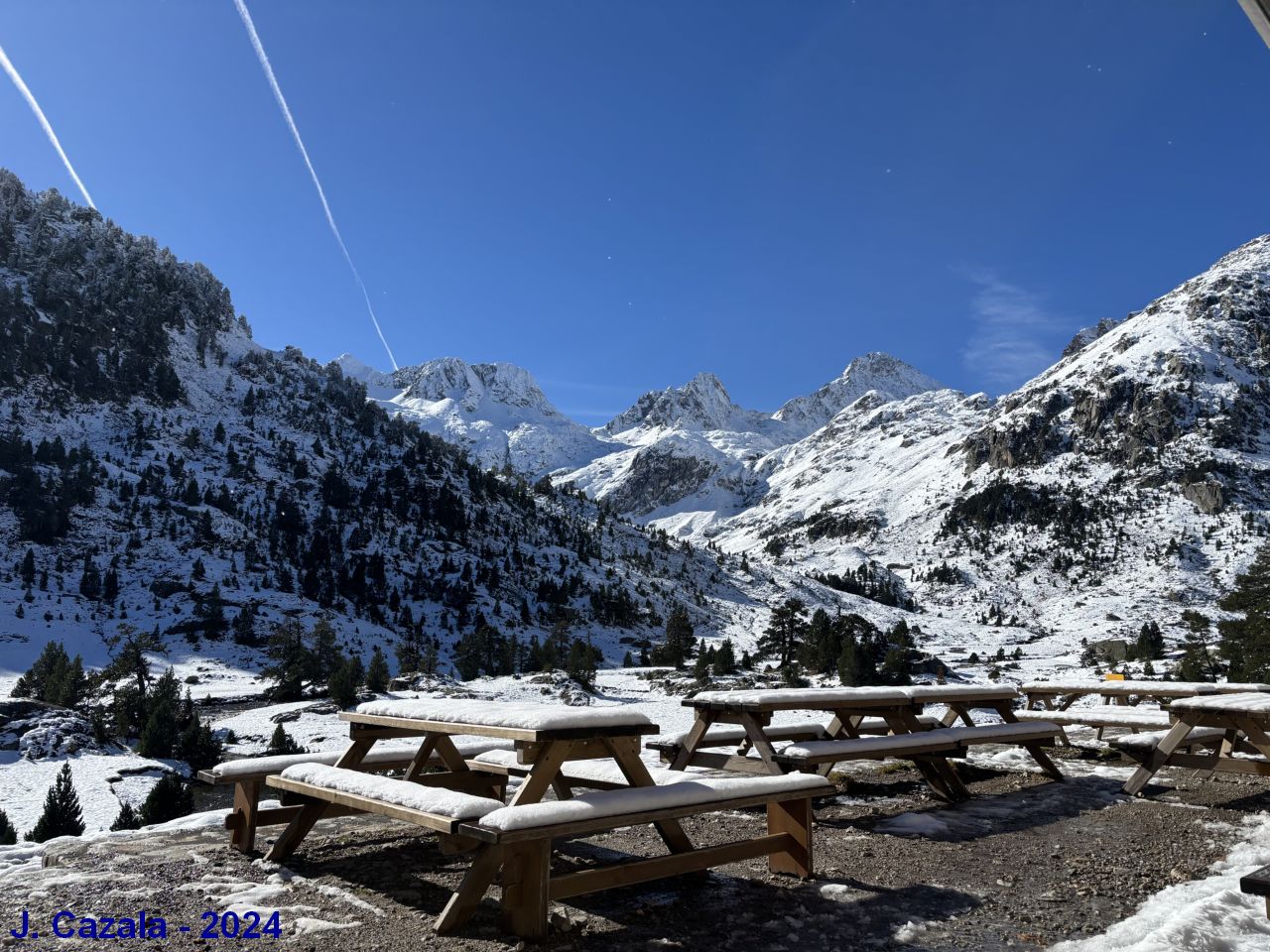 Depuis la terrasse du refuge Wallon-Marcadau