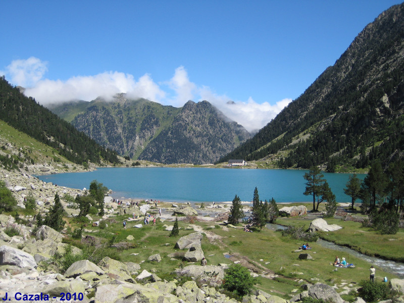 Paysage incontournable des Pyrénées : Le lac de Gaube