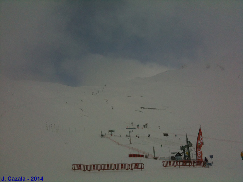 Une belle chute de neige tardive de fin de saison à Cauterets